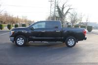 Used 2017 Nissan TITAN 4WD CREW CAB W/NAV SV CREW CAB 4WD for sale Sold at Auto Collection in Murfreesboro TN 37129 7