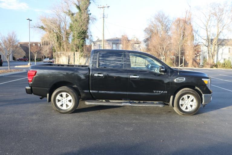 Used 2017 Nissan TITAN 4WD CREW CAB W/NAV SV CREW CAB 4WD for sale Sold at Auto Collection in Murfreesboro TN 37130 8