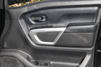 Used 2017 Nissan TITAN 4WD CREW CAB W/NAV SV CREW CAB 4WD for sale Sold at Auto Collection in Murfreesboro TN 37129 98