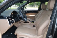 Used 2019 Porsche CAYENNE PREMIUM PLUS AWD W/NAV BASE for sale Sold at Auto Collection in Murfreesboro TN 37130 31