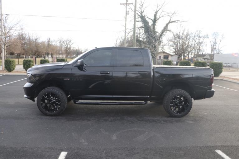 Used 2017 RAM 1500 EXPRESS CREW CAB 4WD W/BACK UP CAM express for sale Sold at Auto Collection in Murfreesboro TN 37130 7