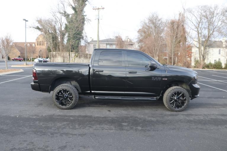 Used 2017 RAM 1500 EXPRESS CREW CAB 4WD W/BACK UP CAM express for sale Sold at Auto Collection in Murfreesboro TN 37130 8