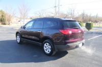 Used 2009 CHEVROLET TRAVERSE LS FWD for sale Sold at Auto Collection in Murfreesboro TN 37129 4