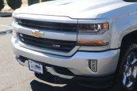 Used 2018 Chevrolet SILVERADO 1500 2LT Crew cab 4x4 for sale Sold at Auto Collection in Murfreesboro TN 37129 9