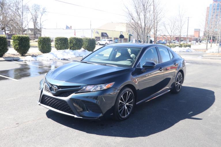 Used 2020 Toyota CAMRY SE FWD SE for sale Sold at Auto Collection in Murfreesboro TN 37130 2