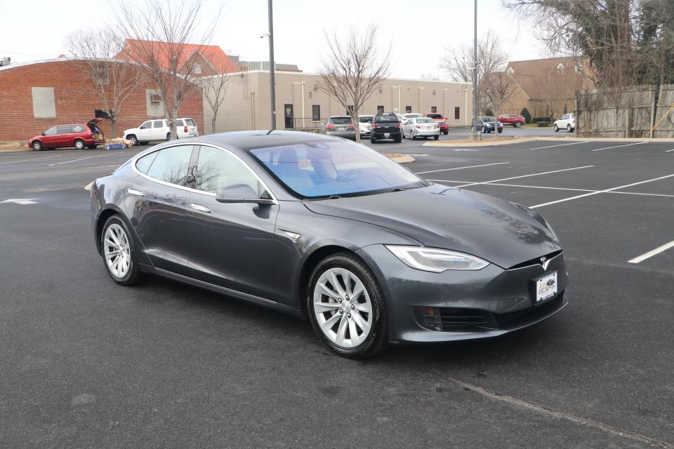Used 2016 Tesla MODEL S 75 RWD W/NAV for sale Sold at Auto Collection in Murfreesboro TN 37129 1