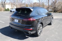 Used 2018 PORSCHE CAYENNE PLATINUM EDITION AWD W/PREMIUM PACKAGE for sale Sold at Auto Collection in Murfreesboro TN 37129 3