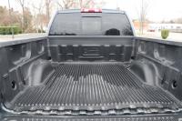 Used 2018 GMC SIERRA 1500 SLE CREW CAB 4X4 for sale Sold at Auto Collection in Murfreesboro TN 37129 28