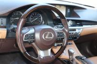 Used 2016 Lexus ES 350 LUXURY FWD W/NAV for sale Sold at Auto Collection in Murfreesboro TN 37130 22