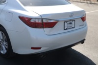 Used 2013 Lexus ES 350 PREMIUM W/NAV for sale Sold at Auto Collection in Murfreesboro TN 37129 17