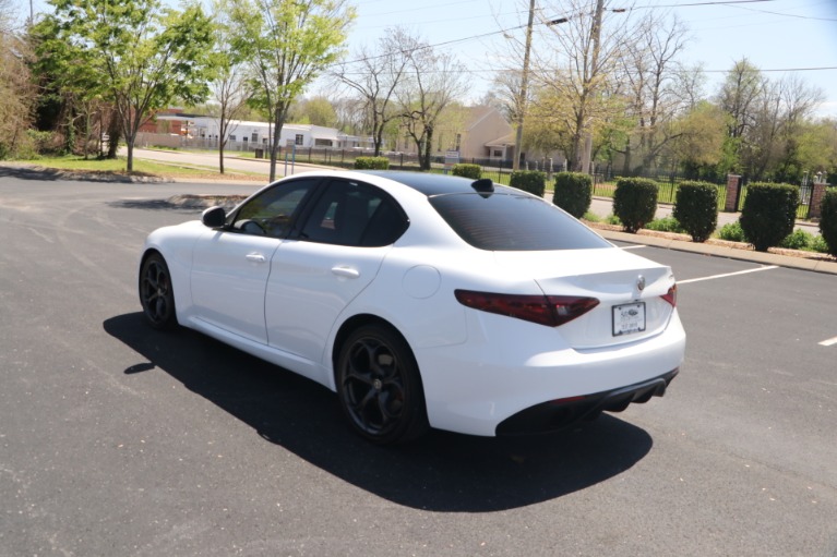 Used 2018 Alfa Romeo Giulia SPORT RWD W/NAV for sale Sold at Auto Collection in Murfreesboro TN 37130 4