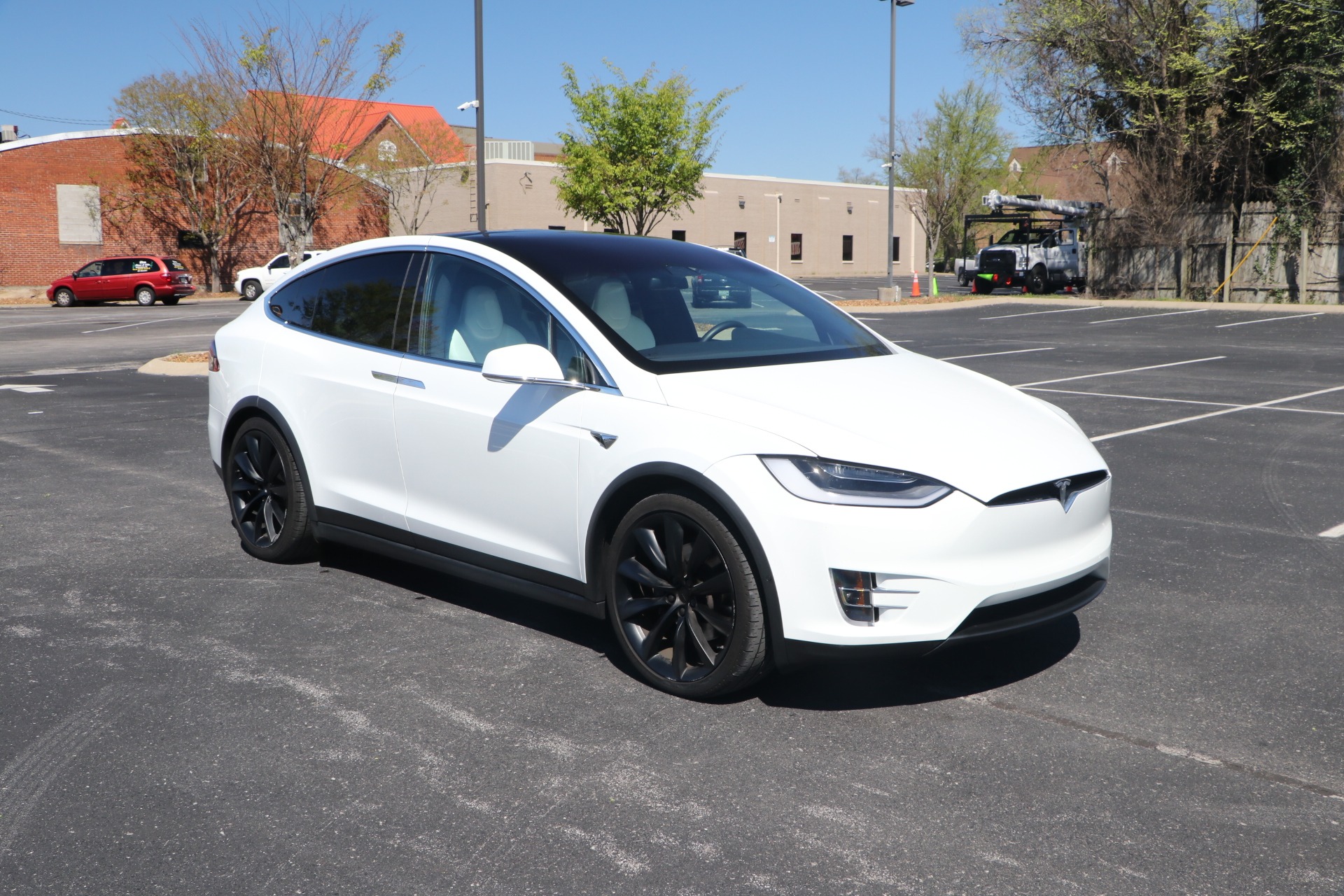 Used 2018 Tesla Model X 75D FULL SELF DRIVING W/NAV for sale Sold at Auto Collection in Murfreesboro TN 37129 1