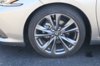 Used 2019 Lexus ES 350 F SPORT W/NAV for sale Sold at Auto Collection in Murfreesboro TN 37129 19