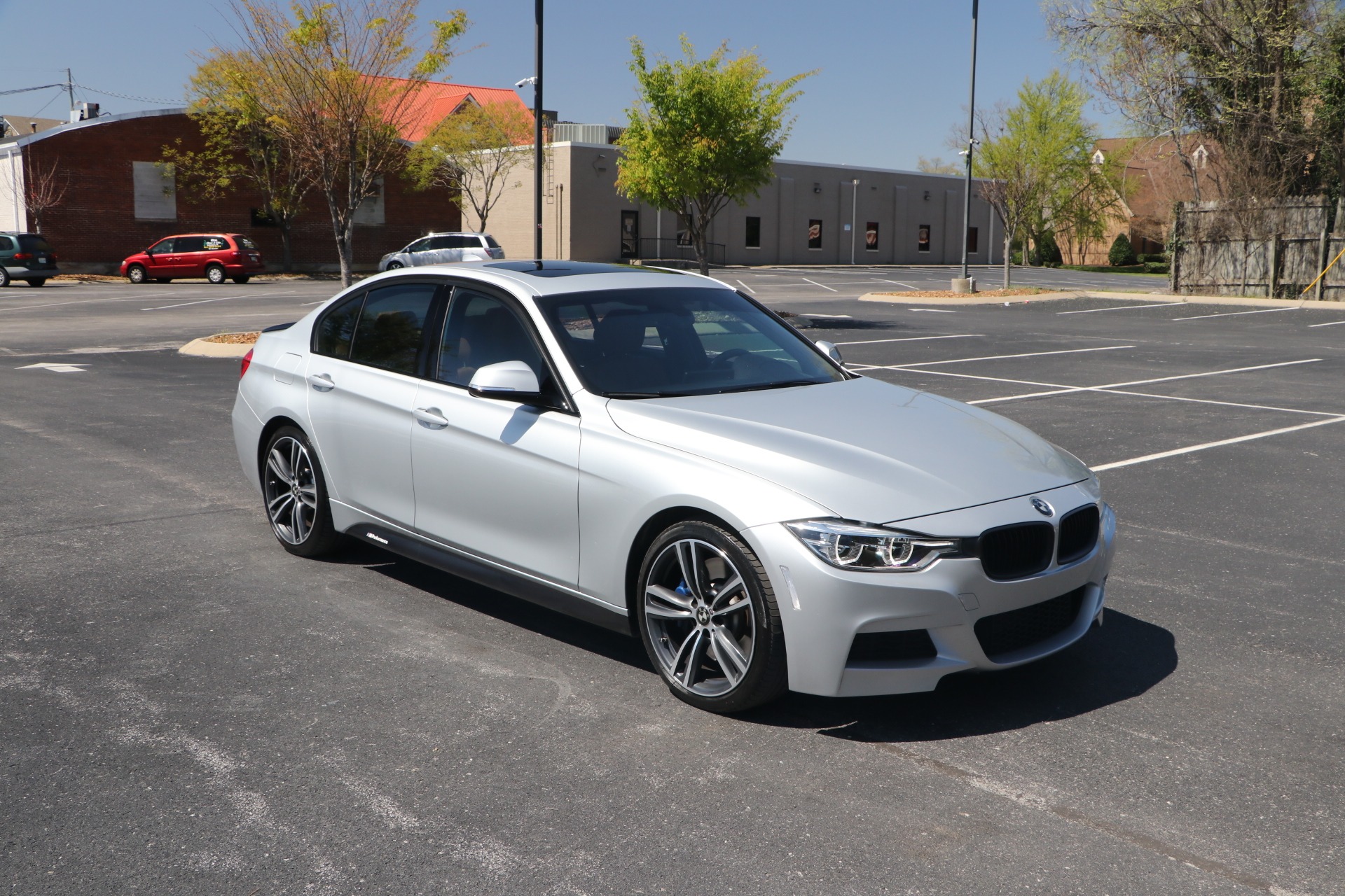 Used 2016 BMW 340i M SPORT W/NAV for sale Sold at Auto Collection in Murfreesboro TN 37129 1