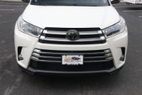 Used 2018 Toyota Highlander LIMITED PLATINUM AWD W/NAV for sale Sold at Auto Collection in Murfreesboro TN 37129 11
