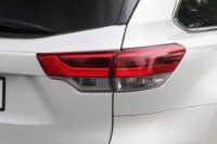 Used 2018 Toyota Highlander LIMITED PLATINUM AWD W/NAV for sale Sold at Auto Collection in Murfreesboro TN 37129 15