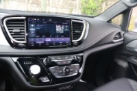 Used 2021 Chrysler Pacifica TOURING L FWD W/NAV for sale Sold at Auto Collection in Murfreesboro TN 37129 78
