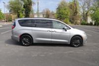 Used 2021 Chrysler Pacifica TOURING L FWD W/NAV for sale Sold at Auto Collection in Murfreesboro TN 37130 8