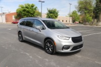 Used 2021 Chrysler Pacifica TOURING L FWD W/NAV for sale Sold at Auto Collection in Murfreesboro TN 37129 1