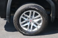 Used 2020 GMC Sierra 1500 SLT 4WD CREW CAB W/NAV for sale Sold at Auto Collection in Murfreesboro TN 37129 21