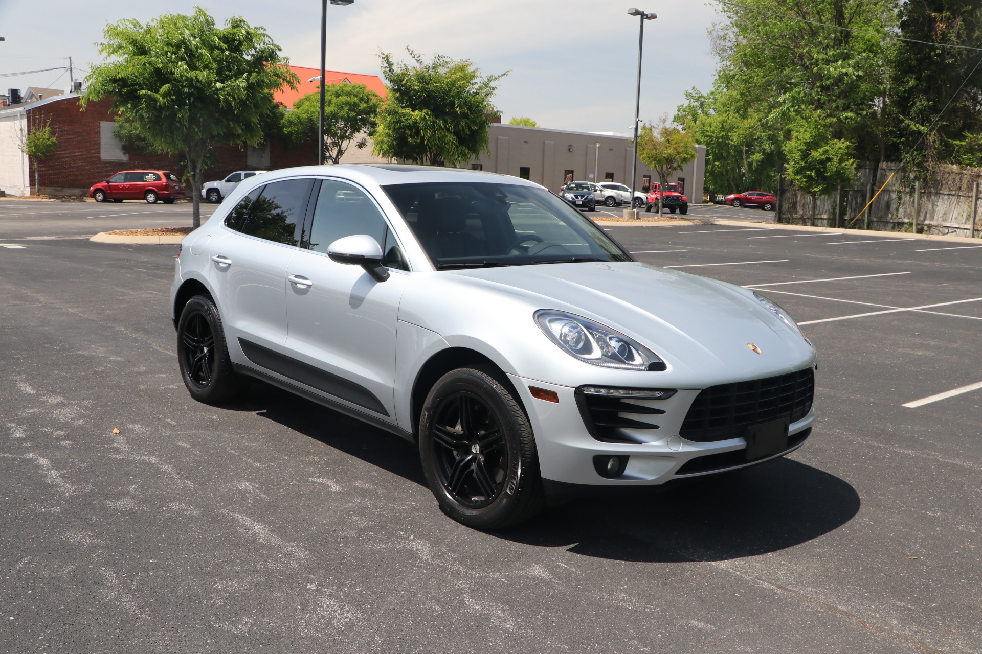 Used 2018 Porsche Macan MACAN S AWD W/NAV for sale Sold at Auto Collection in Murfreesboro TN 37130 1