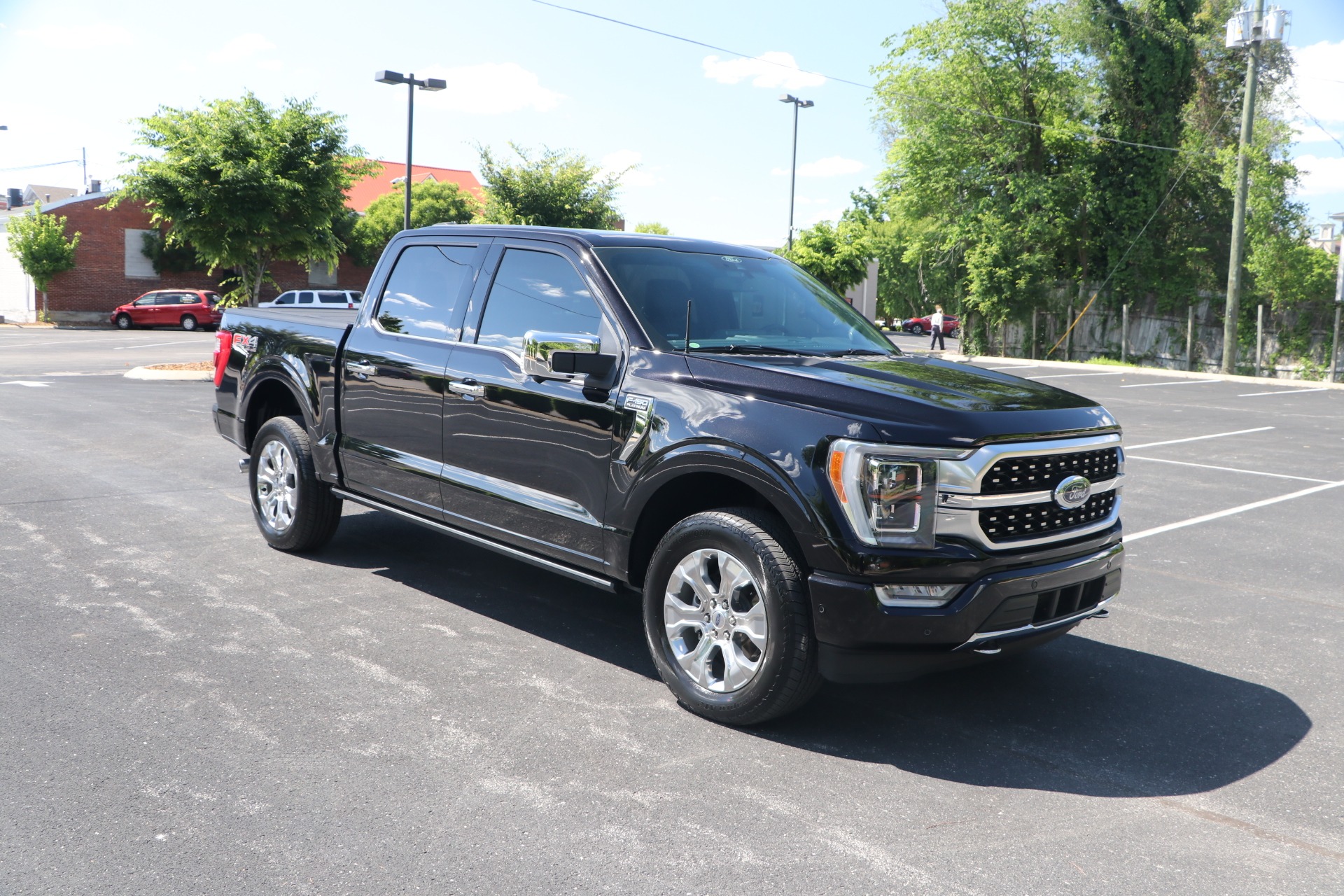 Used 2021 Ford F-150 F-150 PLATINUM CREW CAB 4WD for sale Sold at Auto Collection in Murfreesboro TN 37129 1