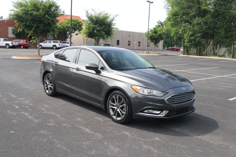 Used 2017 Ford Fusion SE TECHNOLOGY W/NAV for sale Sold at Auto Collection in Murfreesboro TN 37130 1