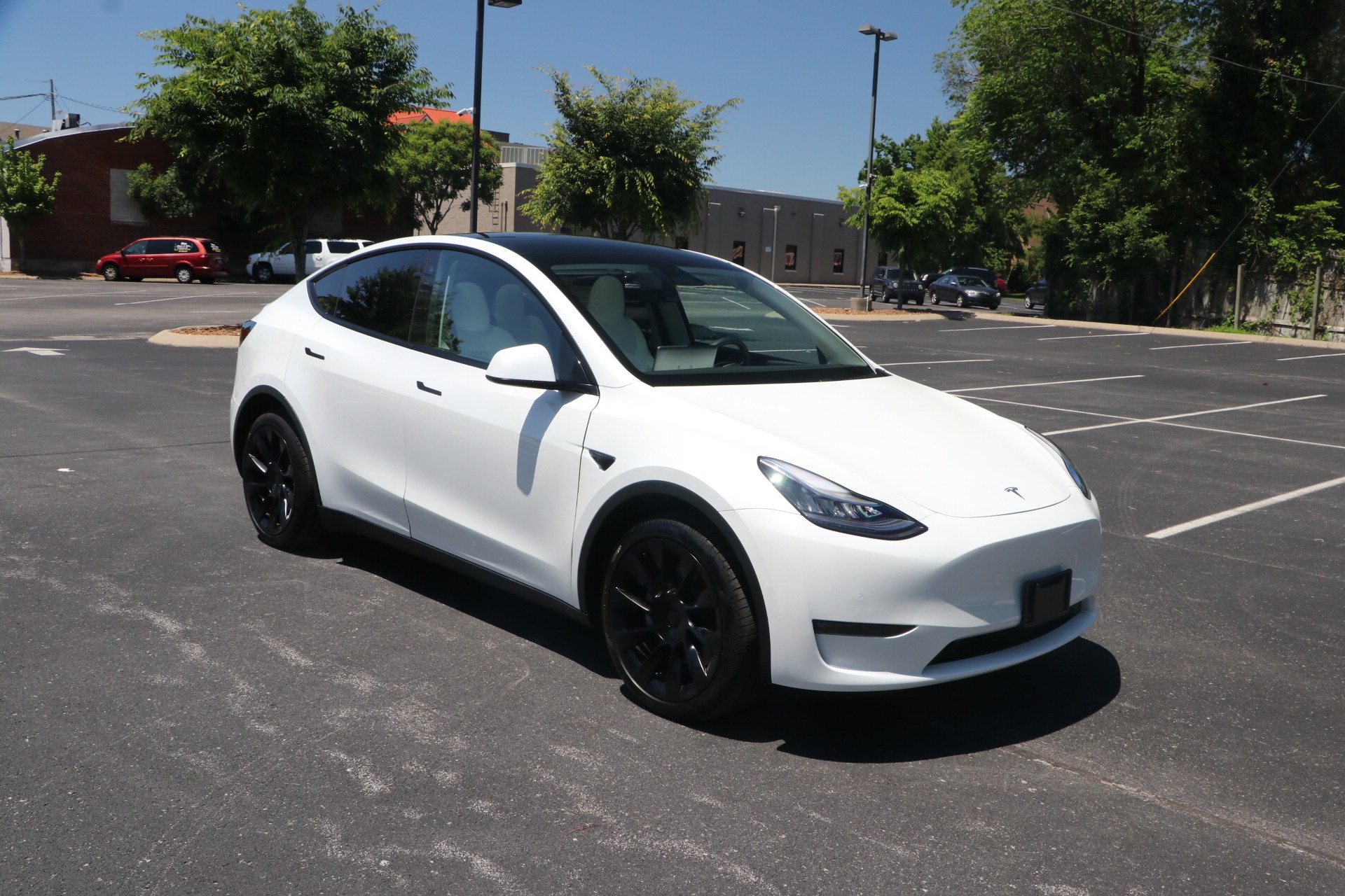 Used 2020 Tesla Model Y MODEL Y Long Range AWD Electric for sale Sold at Auto Collection in Murfreesboro TN 37129 1