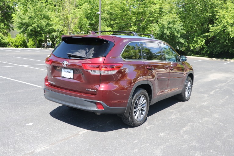 Used 2019 Toyota Highlander XLE AWD W/NAV for sale $37,950 at Auto Collection in Murfreesboro TN 37130 3