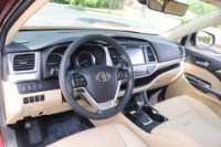 Used 2019 Toyota Highlander XLE AWD W/NAV for sale Sold at Auto Collection in Murfreesboro TN 37129 33