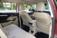 Used 2019 Toyota Highlander XLE AWD W/NAV for sale Sold at Auto Collection in Murfreesboro TN 37129 48