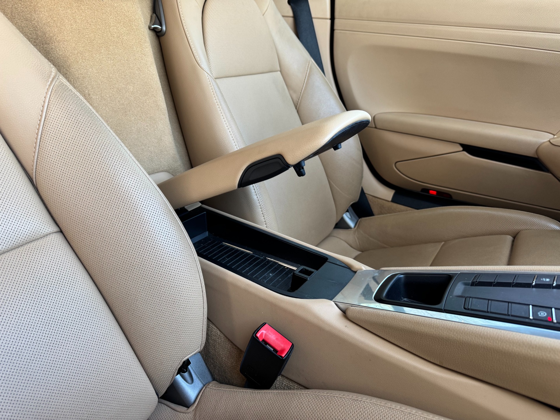 Cayman deals rear seats