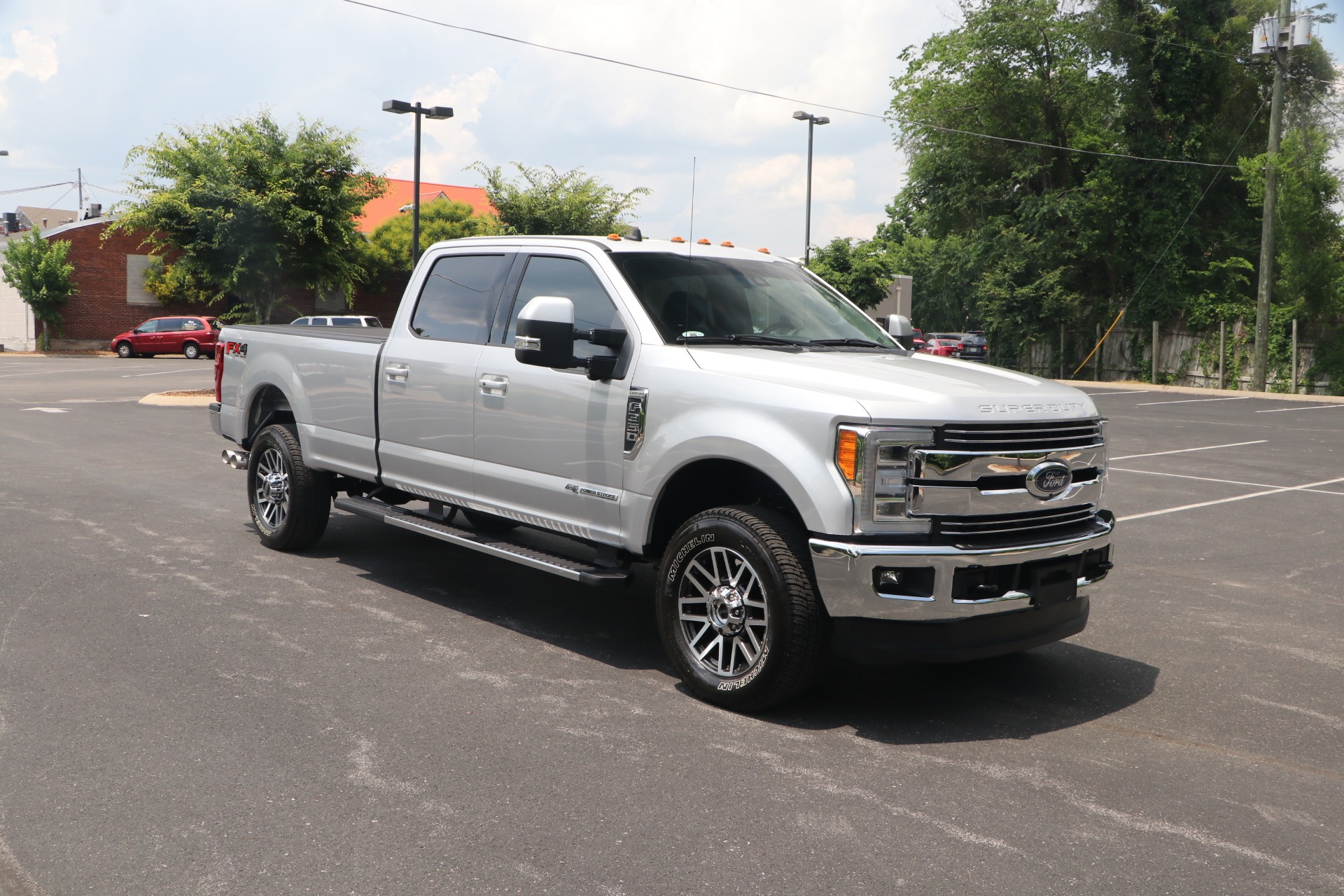 Used 2019 Ford F-350 SD SRW LARIAT DIESEL 4WD W/NAV for sale Sold at Auto Collection in Murfreesboro TN 37130 1