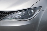 Used 2018 Chrysler Pacifica Touring L for sale Sold at Auto Collection in Murfreesboro TN 37129 10