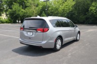 Used 2018 Chrysler Pacifica Touring L for sale Sold at Auto Collection in Murfreesboro TN 37129 3