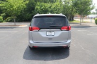 Used 2018 Chrysler Pacifica Touring L for sale Sold at Auto Collection in Murfreesboro TN 37129 6