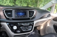 Used 2018 Chrysler Pacifica Touring L for sale Sold at Auto Collection in Murfreesboro TN 37129 71