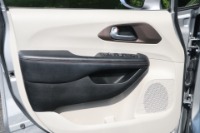 Used 2018 Chrysler Pacifica Touring L for sale Sold at Auto Collection in Murfreesboro TN 37129 85