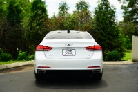 Used 2015 Hyundai Genesis SIGNATURE 3.8L RWD W/NAV for sale Sold at Auto Collection in Murfreesboro TN 37129 5