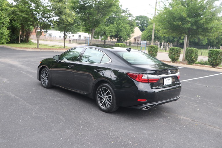 Used 2018 Lexus ES 350 Luxury FWD W/NAV for sale Sold at Auto Collection in Murfreesboro TN 37130 4