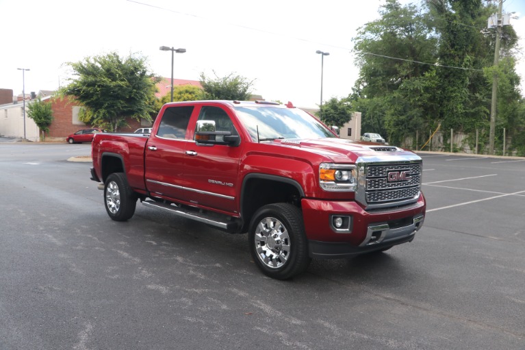 Used 2019 GMC Sierra 2500HD Denali CREW CAB DURAMAX 4WD W/NAV for sale Sold at Auto Collection in Murfreesboro TN 37130 1