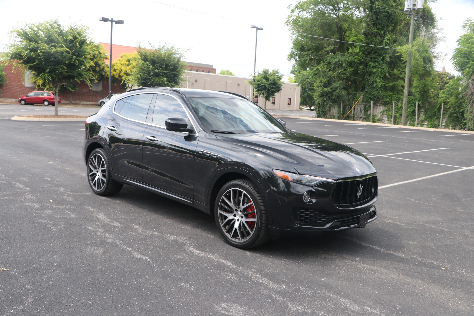 Used 2017 Maserati Levante S AWD W/NAV for sale $49,950 at Auto Collection in Murfreesboro TN 37130 1