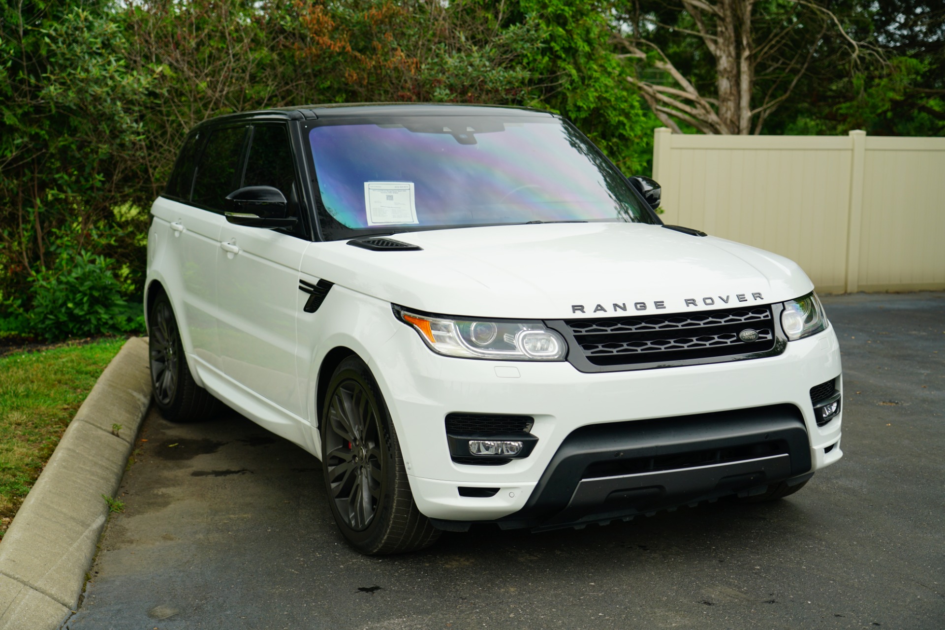 Used 2017 Land Rover Range Rover Sport HSE Dynamic AWD W/NAV for sale Sold at Auto Collection in Murfreesboro TN 37130 1