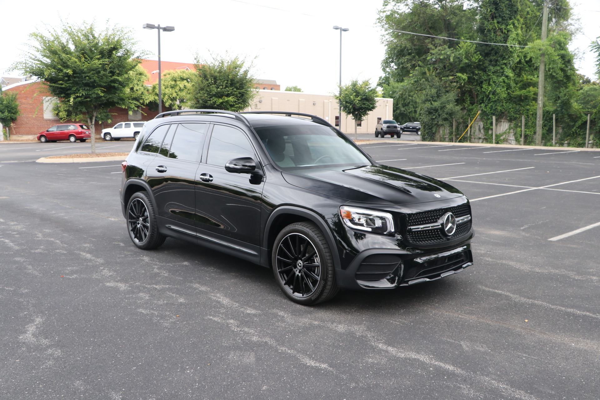 Used 2020 Mercedes-Benz GLB 250 PREMIUM AMG BODY STYLE W/NAV for sale Sold at Auto Collection in Murfreesboro TN 37129 1