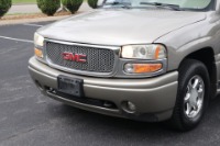 Used 2002 GMC Yukon DENALI XL 1500 AWD for sale Sold at Auto Collection in Murfreesboro TN 37129 9