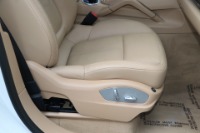 Used 2016 Porsche Cayenne S AWD W/NAV for sale Sold at Auto Collection in Murfreesboro TN 37130 33