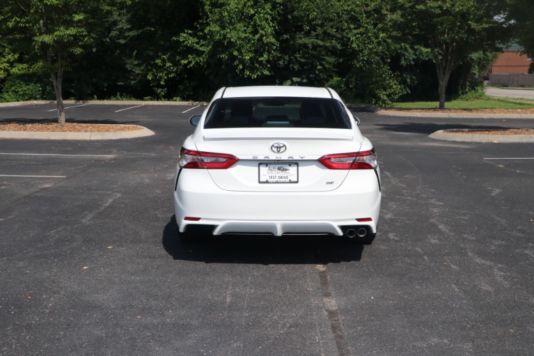 Used 2018 Toyota Camry SE FWD for sale Sold at Auto Collection in Murfreesboro TN 37130 6