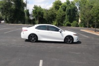 Used 2018 Toyota Camry SE FWD for sale Sold at Auto Collection in Murfreesboro TN 37129 8