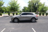 Used 2017 Lincoln MKX RESERVE FWD W/NAV for sale Sold at Auto Collection in Murfreesboro TN 37129 7