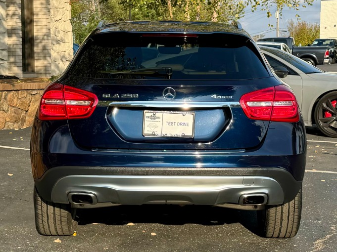 Used 2017 Mercedes-Benz GLA 250 4MATIC W/NAV for sale Sold at Auto Collection in Murfreesboro TN 37130 5